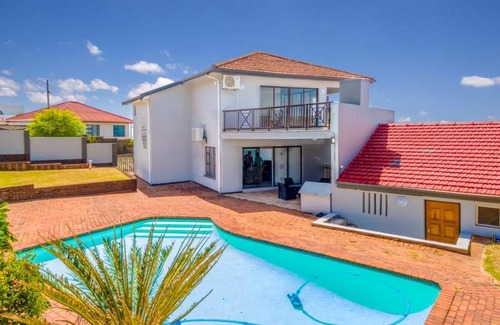 Athlone House | 118 - 4 Bedroom House Toti