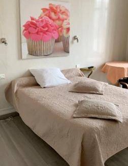 Montbard Hotel | 12 m² Hotel ∙ 35 guests