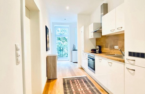 Brigittenau Apartment | 12 min to Praterstern - elegant 2BR Apt w/Balcony