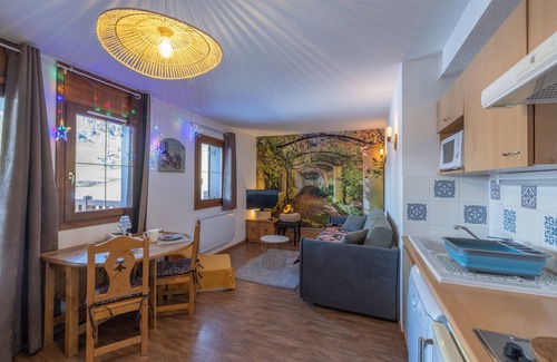 Flumet Apartment | '12 MN Megève Studio Comfort' with Mountain View