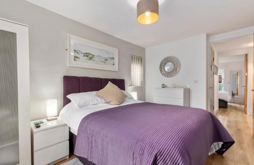 Saundersfoot Apartment | 12 Rhodewood House - Near the Beach Sea Glimpses