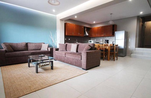 Agios Adrianos Apartment | 120 m² Apartment ∙ 4 bedrooms ∙ 10 guests