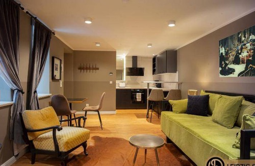Altlindenau Apartment | 120 m² Apartment ∙ 3 bedrooms ∙ 11 guests