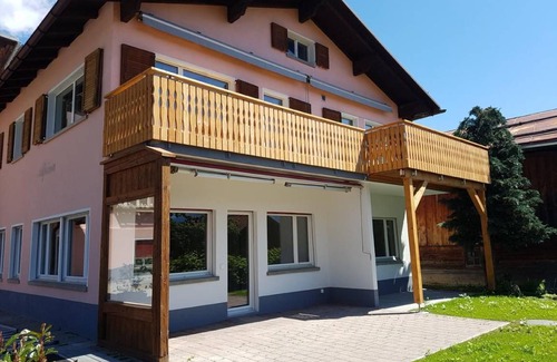 Ruschein Apartment | 120 m² Apartment ∙ 3 bedrooms ∙ 6 guests