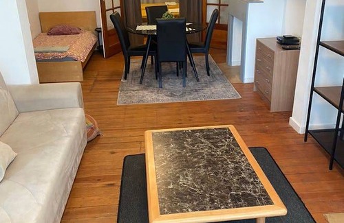 Sint-Jans-Molenbeek Apartment | 120 m² Apartment ∙ 2 bedrooms ∙ 4 guests