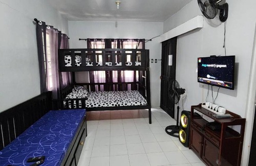 Paombong House | 120 m² Bungalow ∙ 9 guests