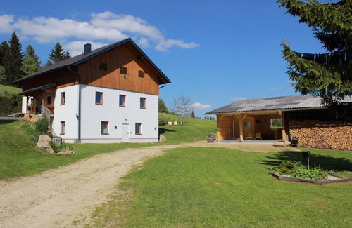 Wolfsberg House | 120 m² House ∙ 3 bedrooms ∙ 5 guests