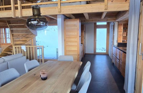 Nendaz House | 120 m² House ∙ 4 bedrooms ∙ 8 guests