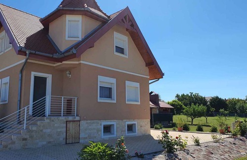 Balatonkiliti House | 120 m² House ∙ 2 bedrooms ∙ 8 guests