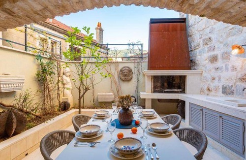 Komiza Villa | 120 m² Villa ∙ 2 bedrooms ∙ 6 guests