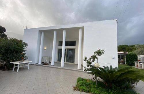 Carini Villa | 120 m² Villa ∙ 2 bedrooms ∙ 4 guests