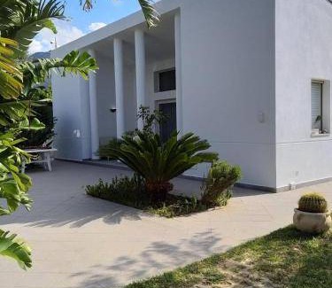 Carini Villa | 120 m² Villa ∙ 2 bedrooms ∙ 4 guests