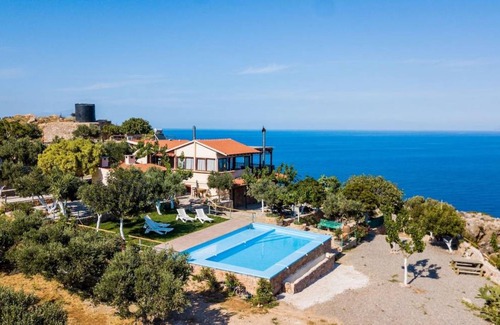 Kolymbari Villa | 120 m² Villa ∙ 3 bedrooms ∙ 8 guests