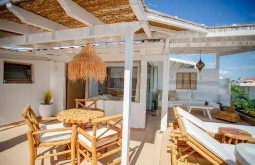 Milos Villa | 120 m² Villa ∙ 3 bedrooms ∙ 6 guests