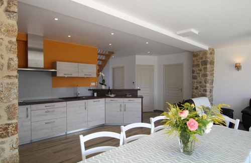 Le Val-Saint-Pere House | 121 m² Gîte ∙ 4 bedrooms ∙ 8 guests