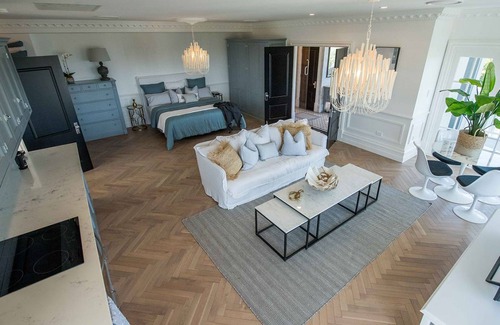 Buderim House | 1215 m² House ∙ 4 bedrooms ∙ 10 guests