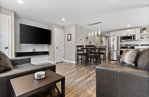 Green Bay House | 1218 Lambeau Field Luxe