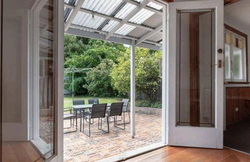 South Launceston House | 122 m² House ∙ 3 bedrooms ∙ 6 guests