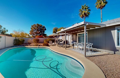 Paradise Valley Village House | 122 m² House ∙ 3 bedrooms ∙ 8 guests