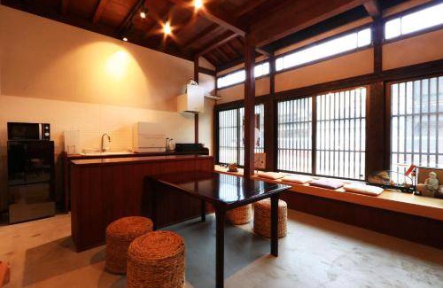 Komatsu Bed & Breakfast | 125 m² Bed and breakfast ∙ 3 bedrooms ∙ 14 guests