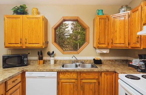 Jasper East Cabin | #125 Two Bedroom Chalet
