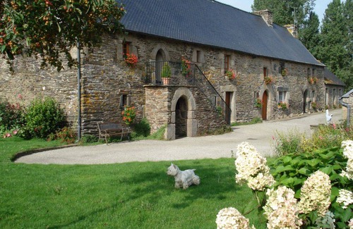 Saint-Igeaux House | 126 m² Gîte ∙ 4 bedrooms ∙ 6 guests