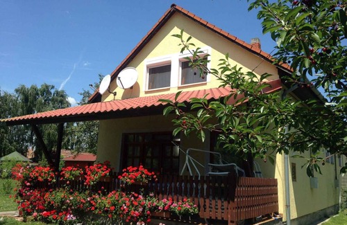 Balatonmariafurdo House | 126 m² House ∙ 5 bedrooms ∙ 10 guests