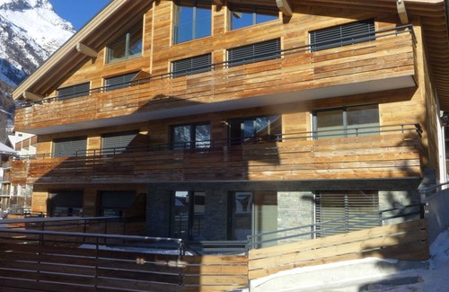 Zermatt Apartment | 128 m² Apartment ∙ 3 bedrooms ∙ 6 guests