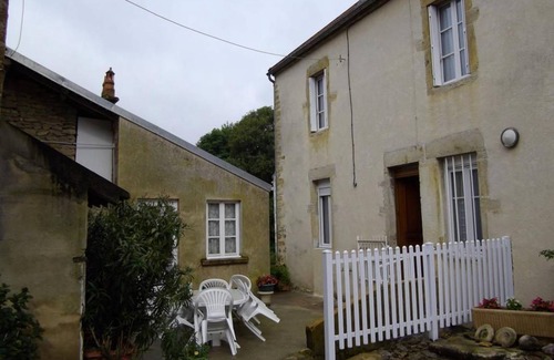 Domecy-sur-le-Vault Cottage | 128 m² Cabin ∙ 3 bedrooms ∙ 8 guests