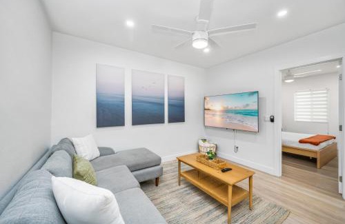 Sunset Beach House | 130 Anderson St B