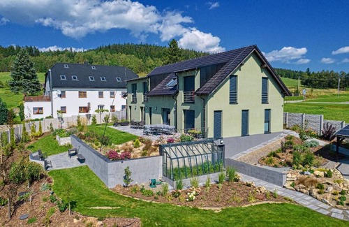 Karlovy Dvory Apartment | 130 m² Apartment ∙ 4 bedrooms ∙ 9 guests