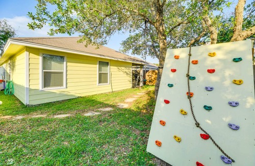 Flour Bluff House | 130 m² House ∙ 3 bedrooms ∙ 6 guests