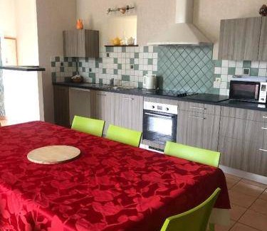 Pedernec House | 130 m² House ∙ 4 bedrooms ∙ 8 guests