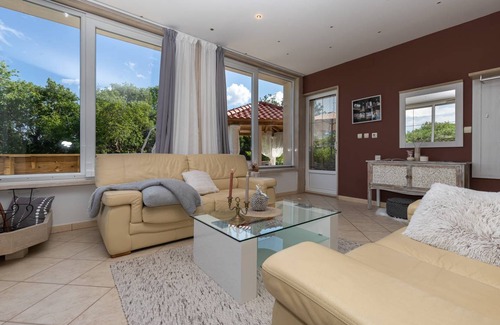 Praznica House | 130 m² House ∙ 4 bedrooms ∙ 6 guests