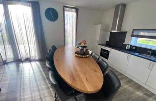 Biddinghuizen House | 130 m² House ∙ 1 bedroom ∙ 12 guests