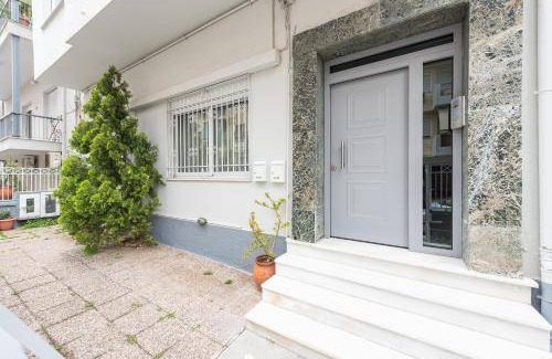 Ampelokipoi Apartment | 135 m² Apartment ∙ 4 bedrooms ∙ 18 guests