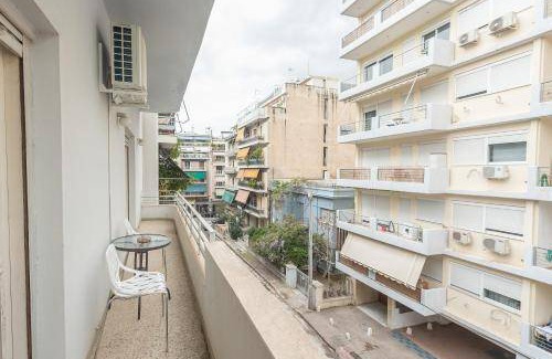 Ampelokipoi Apartment | 135 m² Apartment ∙ 4 bedrooms ∙ 18 guests