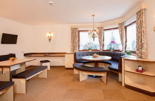 Soelden Apartment | 136 m² Apartment ∙ 1 bedroom ∙ 10 guests