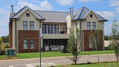 Vredefort House | 137 Vaal De Grace Golf Estate