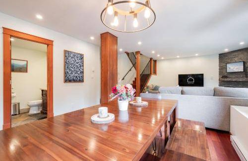 Blueberry Hill House | 139 m² House ∙ 2 bedrooms ∙ 8 guests