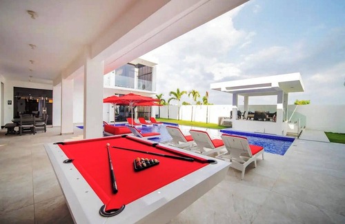 Montellano Villa | 13BR Villa: Ultra-Modern Design, Premium Billiard, private pool