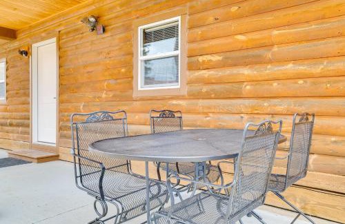Waumandee House | 14 Mi to Mississippi River Rural Cochrane Retreat