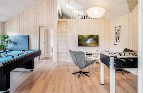 Vejby House | 14 person holiday home in Vejby