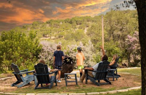 Spicewood House | 14 Ppl! Prvt Hot Tubs, Fire-pits 2 Homes, Venue