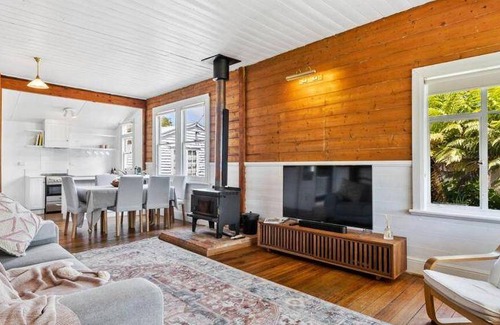 Kingston Beach House | 140 m² House ∙ 3 bedrooms ∙ 6 guests