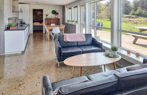 Farsund House | 140 m² Maisonette ∙ 3 bedrooms ∙ 8 guests