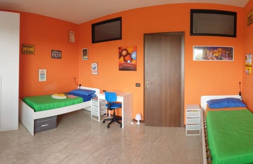 Bergamo Other | 140 m² Shared room ∙ 1 bedroom ∙ 1 guest