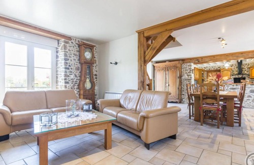 Montsurvent Cottage | 144 m² Cabin ∙ 4 bedrooms ∙ 8 guests