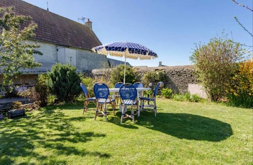Longues-sur-Mer House | 145 m² House ∙ 3 bedrooms ∙ 7 guests