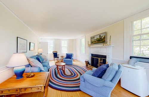 Brunswick House | 149 m² Farmhouse ∙ 4 bedrooms ∙ 9 guests